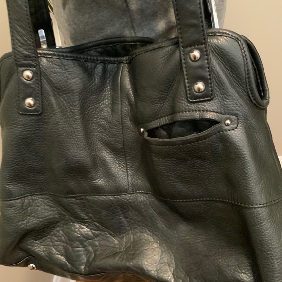 B. Makowsky Black Leather handbag - Picture 10 of 14